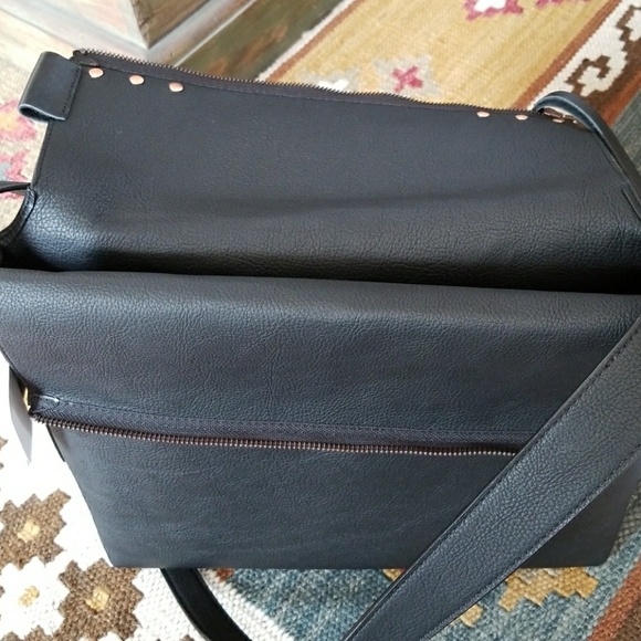 Calvin Klein Hannah Black Crossbody Messenger Bag - Picture 4 of 6